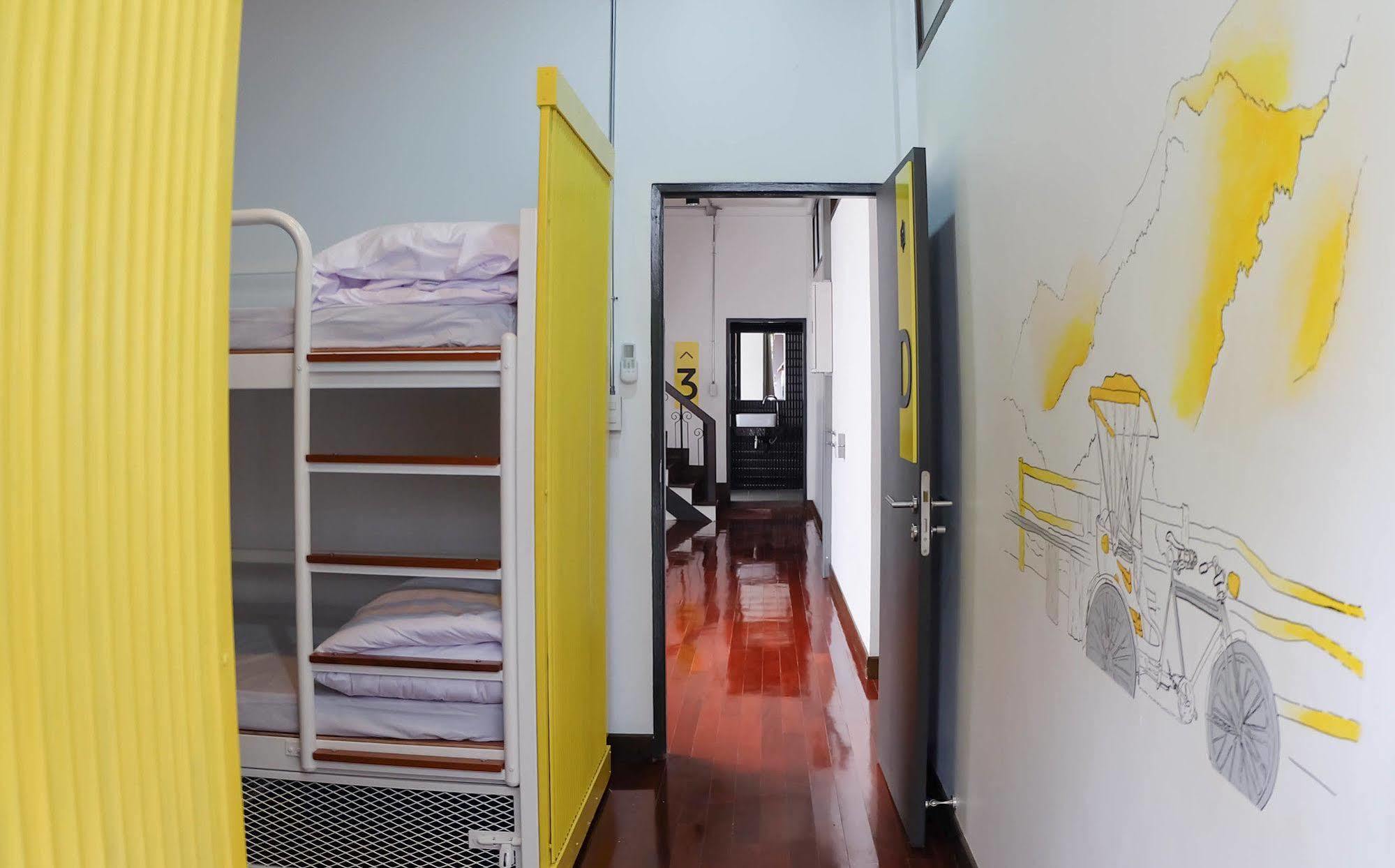 Thai Time Hostel เชียงใหม่ ภายนอก รูปภาพ